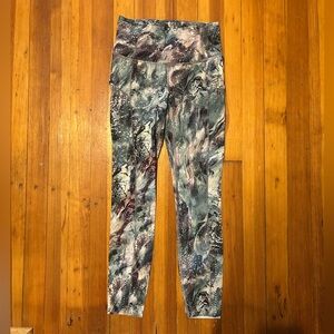 Lululemon tights Aussie edition size 4